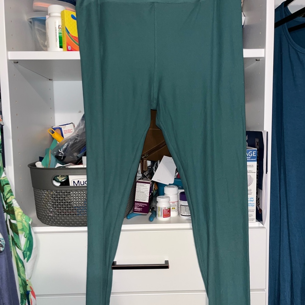 Green Tall & Curvy LuLaRoe Leggings